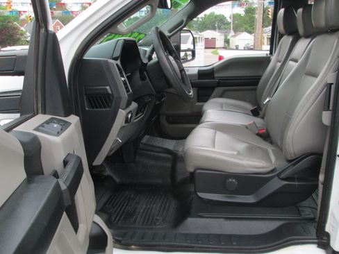 Used 2019 Ford F250 XL w/ Power Equipment Group AWD/4WD image 10