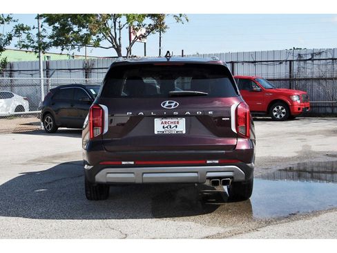 Used 2023 Hyundai Palisade SEL AWD/4WD image 6