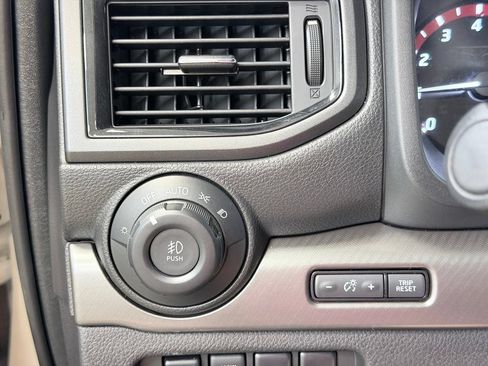 Used 2021 Nissan Titan PRO-4X AWD/4WD image 37