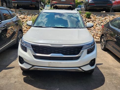 Certified 2023 Kia Seltos EX AWD/4WD image 18