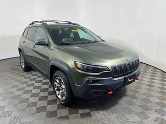Used 2020 Jeep Cherokee Trailhawk w/ Comfort/Convenience Group AWD/4WD video 1