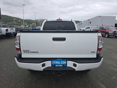 Used 2014 Toyota Tacoma 4x4 Double Cab w/ TRD Sport Package image 4