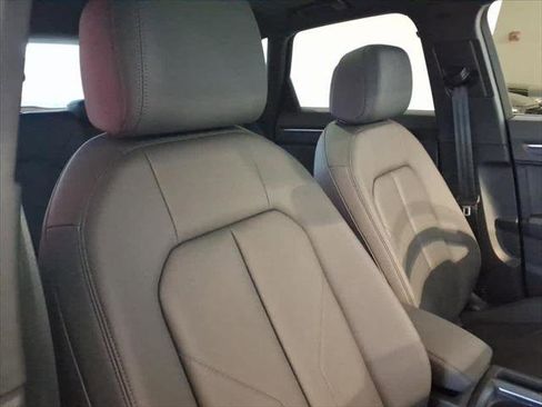 Certified 2025 Audi Q3 2.0T Premium w/ Convenience Package image 24