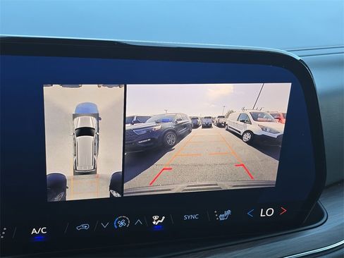 Used 2025 Chevrolet Tahoe Z71 w/ Comfort Package image 23