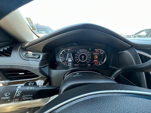 Used 2018 Cadillac Escalade ESV Premium Luxury AWD/4WD image 26