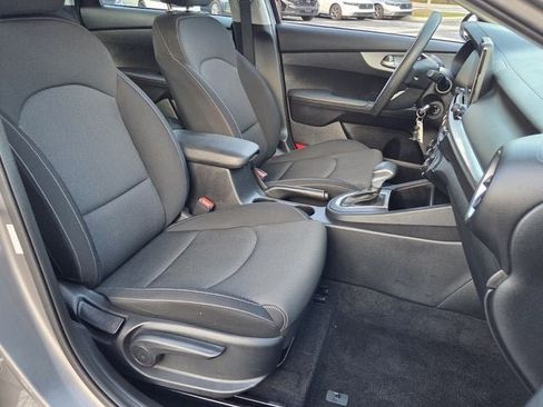 Used 2024 Kia Forte LXS FWD image 14