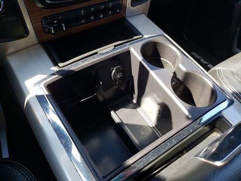 Used 2015 RAM 2500 Laramie image 29