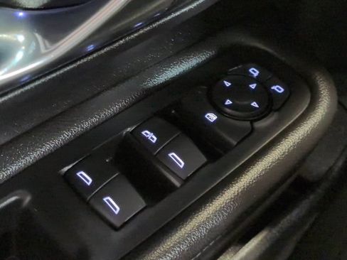 Used 2024 GMC Terrain SLE w/ Driver Convenience Package FWD image 22