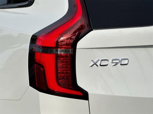 New 2026 Volvo XC90 T8 Ultra w/ Lounge Package image 27