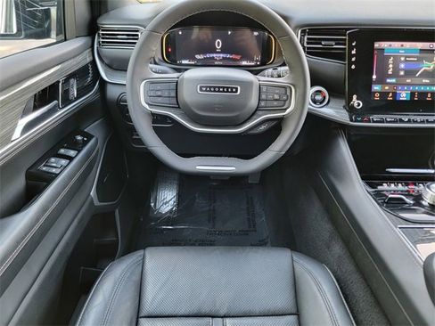 Used 2022 Jeep Wagoneer Series II image 32