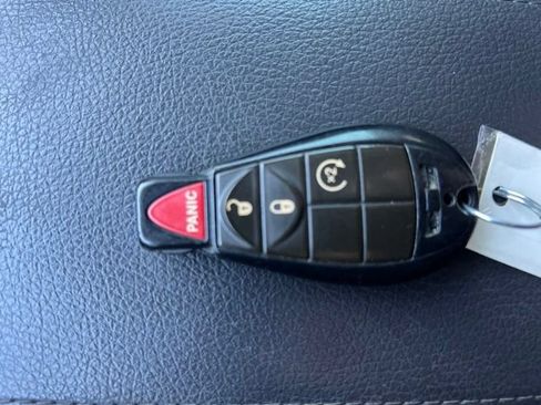 Used 2010 Dodge Journey SXT FWD image 25