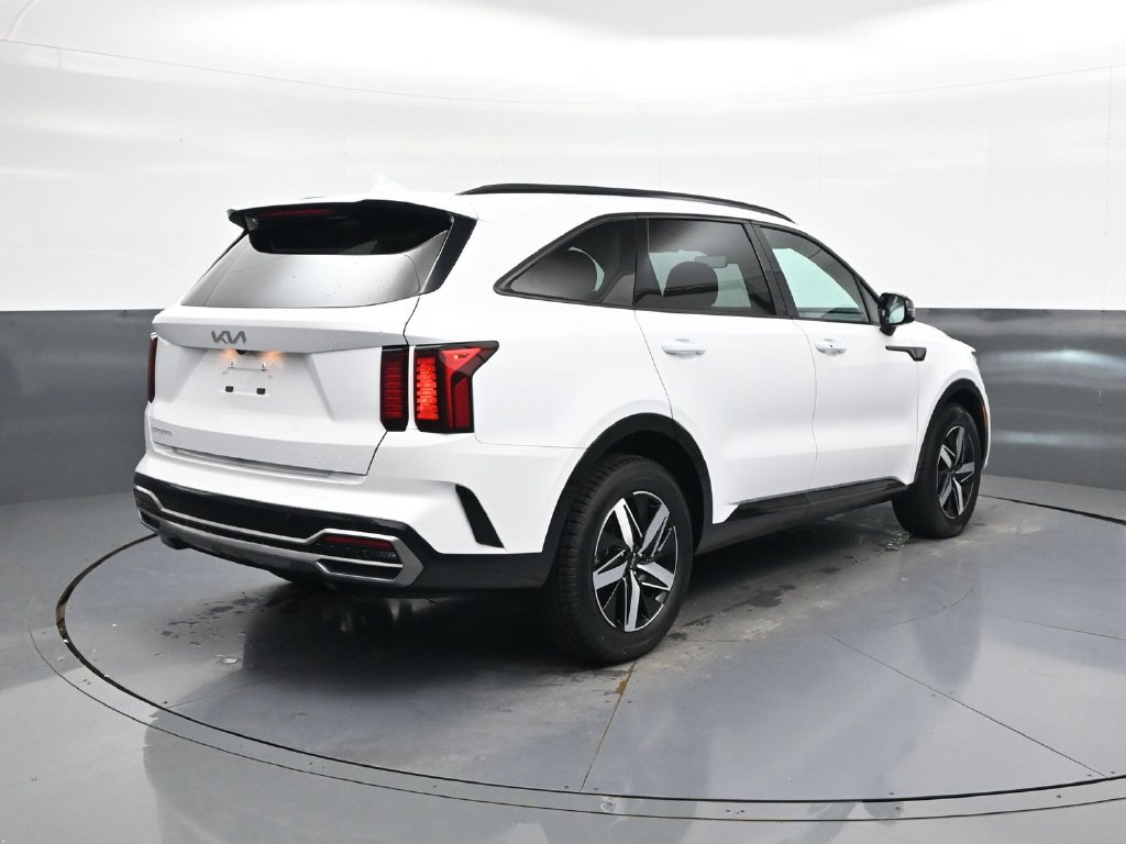 Used 2023 Kia Sorento EX w/ Panoramic Sunroof Package FWD image 10