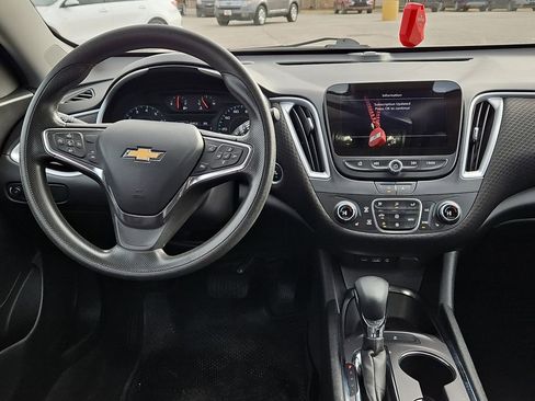 Used 2023 Chevrolet Malibu LT image 17