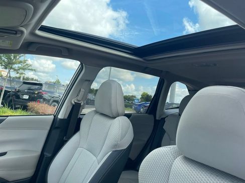 Used 2019 Subaru Forester Premium AWD/4WD image 19