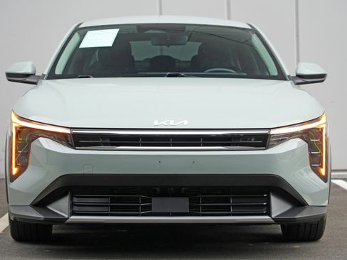 Used 2025 Kia K4 EX FWD image 6
