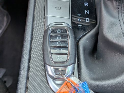 Used 2022 Hyundai Elantra SEL FWD image 31