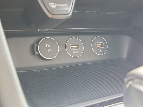 Used 2023 Genesis G70 2.0T AWD/4WD image 29