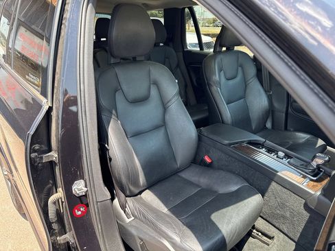 Used 2016 Volvo XC90 T6 Momentum w/ Momentum Plus Package AWD/4WD image 20