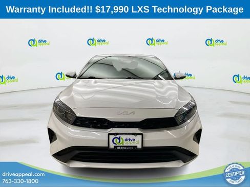 Used 2023 Kia Forte LXS w/ LXS Technology Package FWD image 2