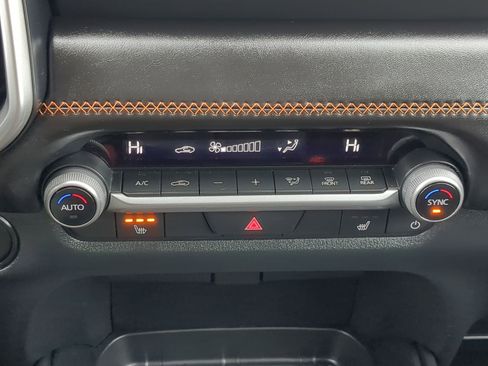 Used 2025 MAZDA CX-50 AWD 2.5 Hybrid w/ Premium Pkg image 27