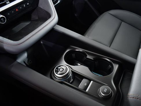 New 2026 Ford Explorer Active w/ Active Comfort Package image 32