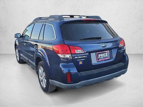 Used 2011 Subaru Outback 2.5i Limited image 3