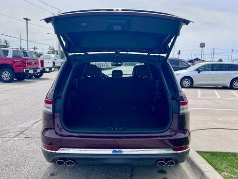 Used 2020 Lincoln Aviator Reserve w/ Equipment Group 202A AWD/4WD image 6