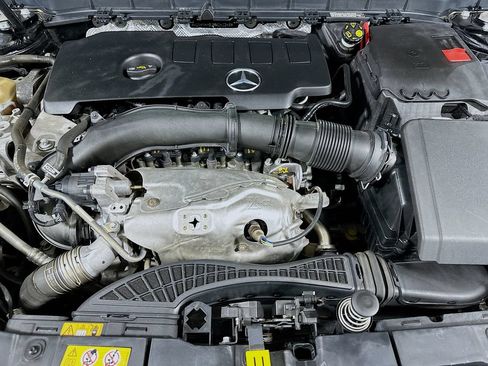 Used 2021 Mercedes-Benz GLB 250 4MATIC image 22