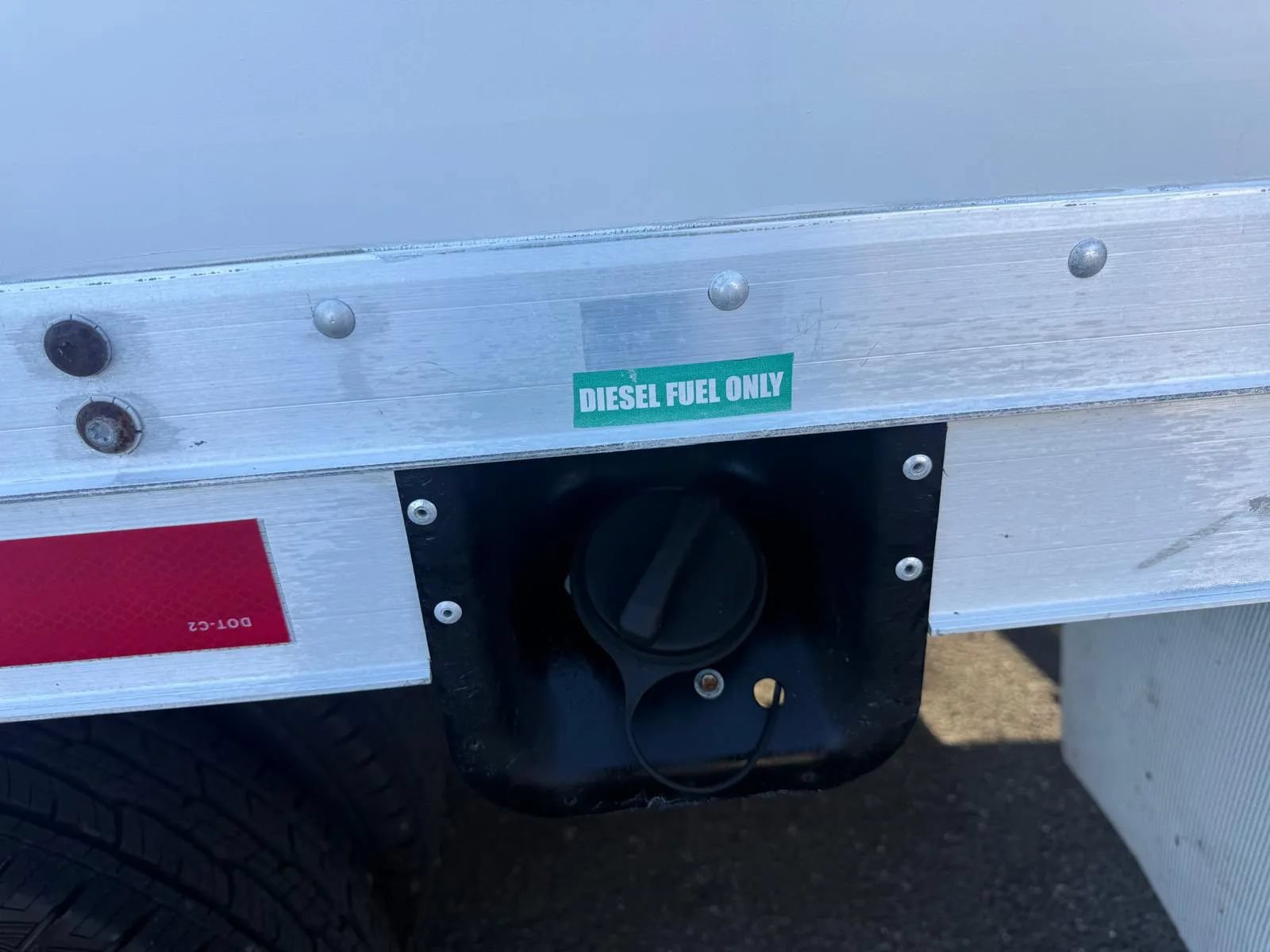 Used 2005 Ford E-350 and Econoline 350 Super Duty RWD image 19