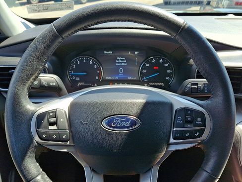 Certified 2023 Ford Explorer XLT w/ Equipment Group 202A AWD/4WD image 18