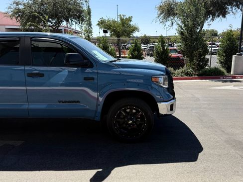 Used 2021 Toyota Tundra SR5 w/ SR5 Leather Package AWD/4WD image 4