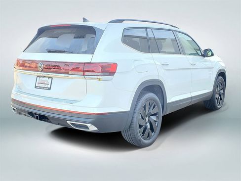 New 2026 Volkswagen Atlas SE FWD image 3