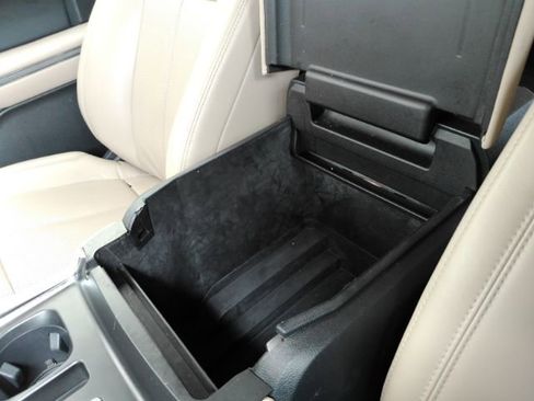 Used 2024 Ford Expedition XLT AWD/4WD image 51