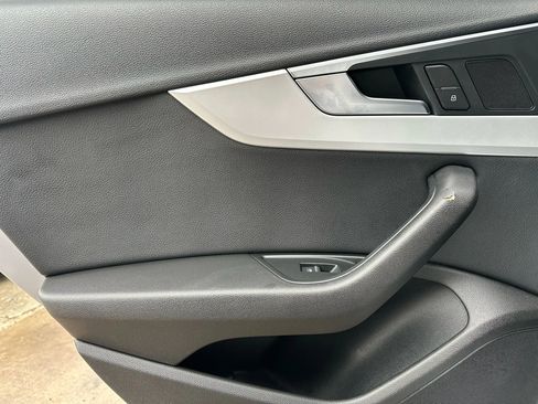 Used 2017 Audi A4 2.0T Premium image 11