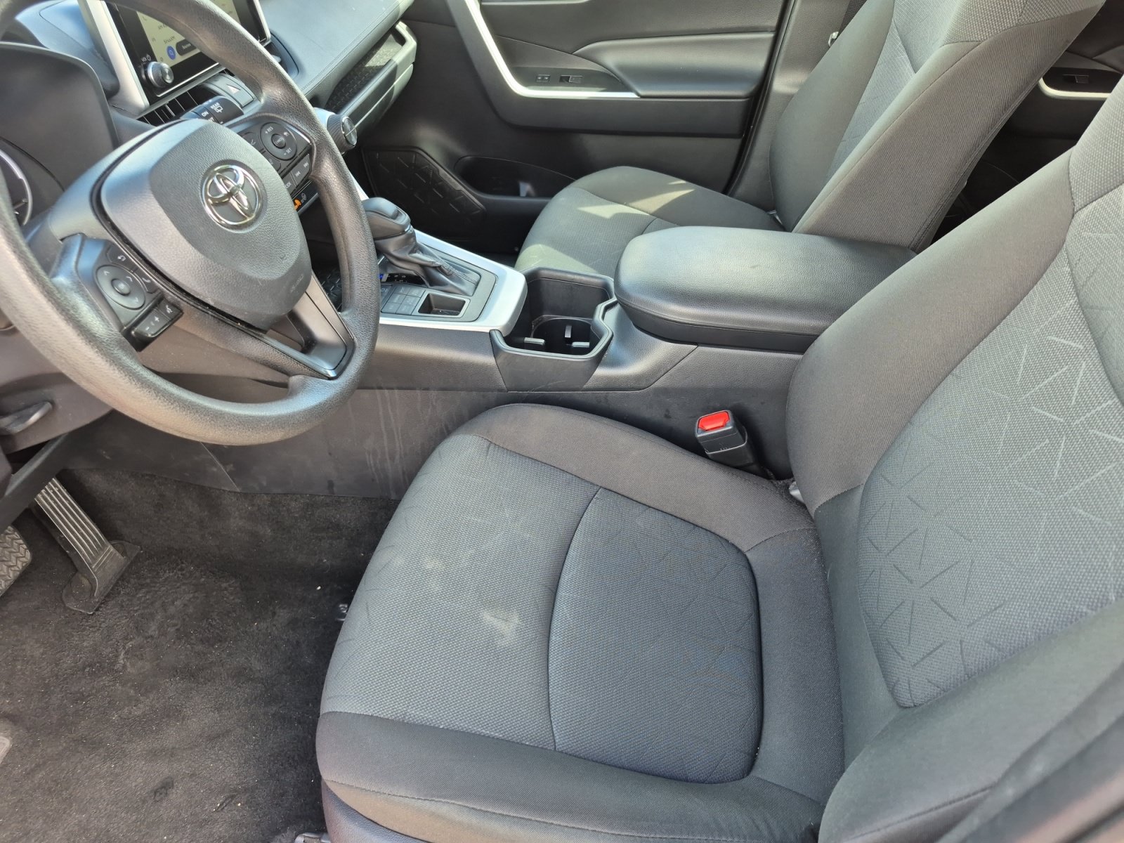 Used 2025 Toyota RAV4 XLE AWD/4WD image 21