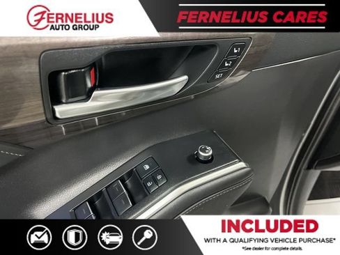 Used 2021 Toyota Highlander Limited AWD/4WD image 36