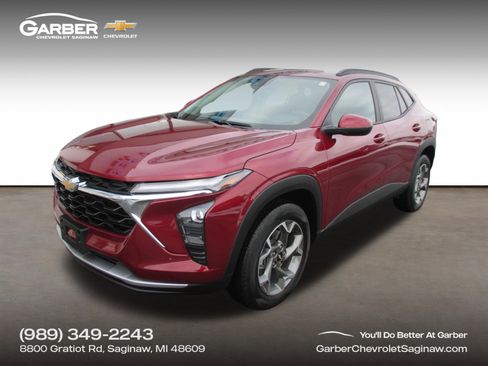 Used 2025 Chevrolet Trax LT w/ LT Convenience Package image 1