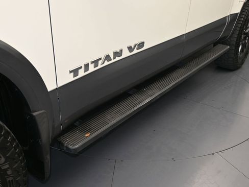 Used 2018 Nissan Titan PRO-4X w/ Pro-4x Convenience Package image 38