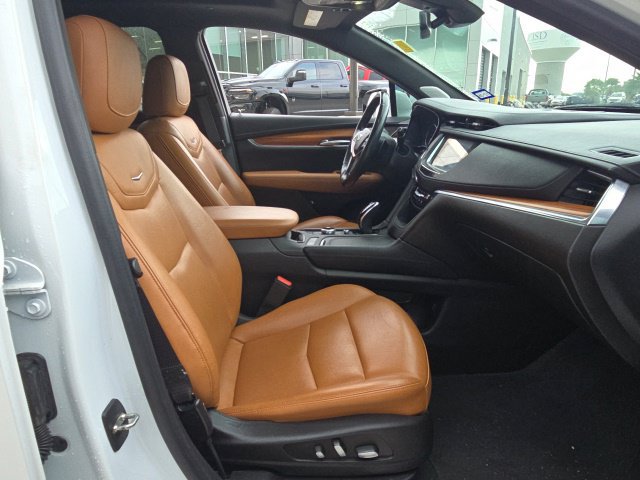Used 2022 Cadillac XT5 Premium Luxury FWD image 12