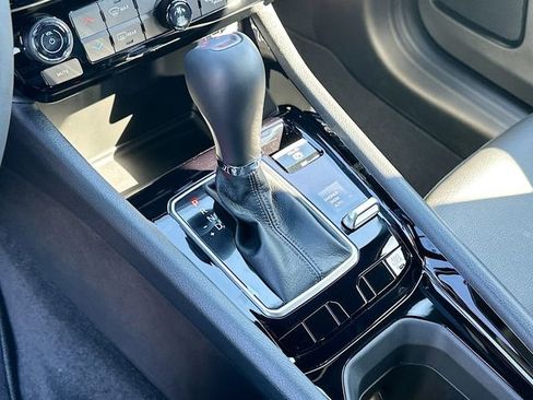 New 2026 Jeep Compass Latitude image 11