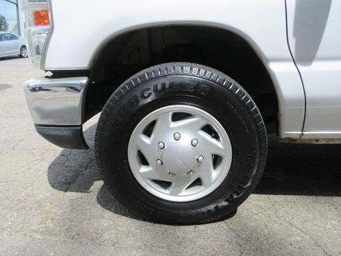 Used 2013 Ford E-350 and Econoline 350 Super Duty w/ Class I Trailer Tow Pkg image 18