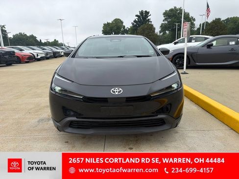 Used 2025 Toyota Prius LE FWD image 1