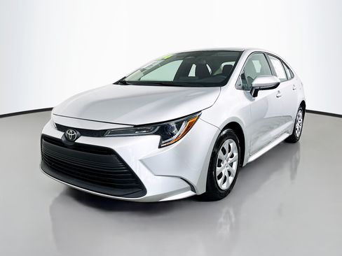 Used 2024 Toyota Corolla LE FWD image 10