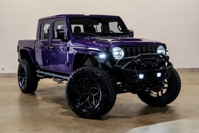 Used 2026 Jeep Gladiator Sport AWD/4WD image 4