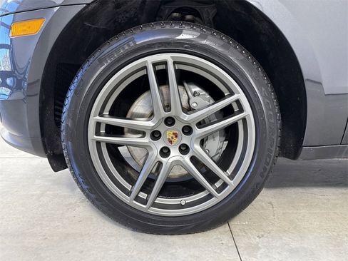 Certified 2021 Porsche Macan S image 13