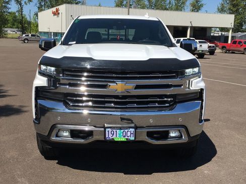 Used 2021 Chevrolet Silverado 1500 LTZ w/ Technology Package AWD/4WD image 11