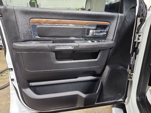 Used 2017 RAM 2500 Laramie AWD/4WD image 8