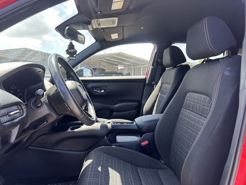Used 2024 Honda HR-V Sport image 13