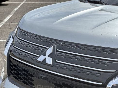 Used 2024 Mitsubishi Outlander SE Black Edition AWD/4WD image 29