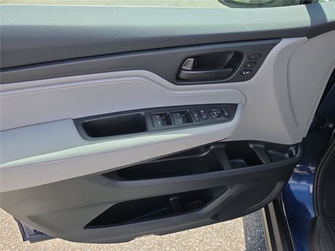 Used 2024 Honda Odyssey EX-L image 17
